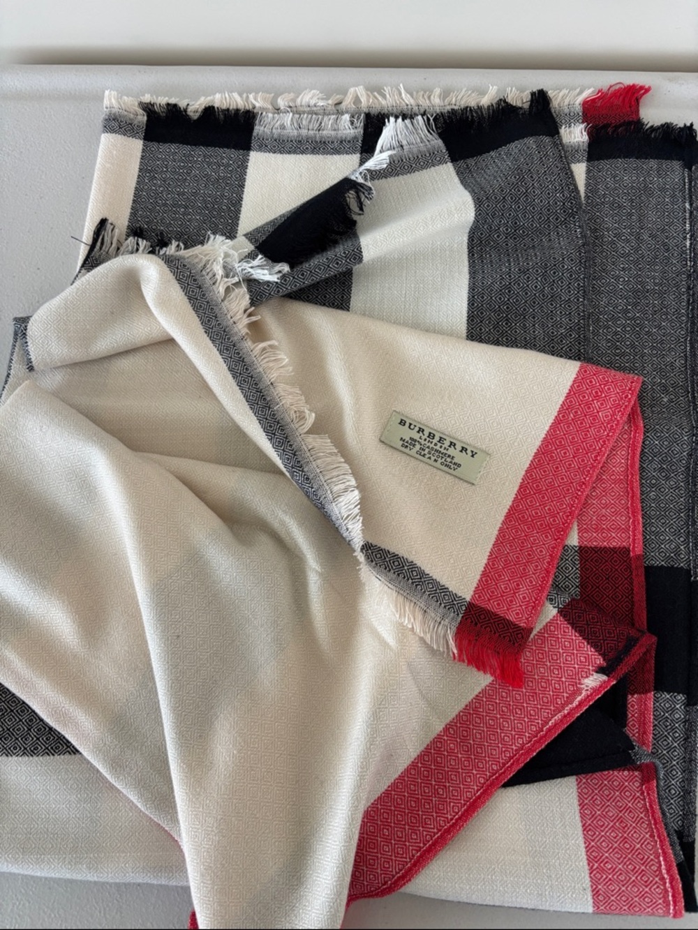 Burberry Style Classic Check Scarf